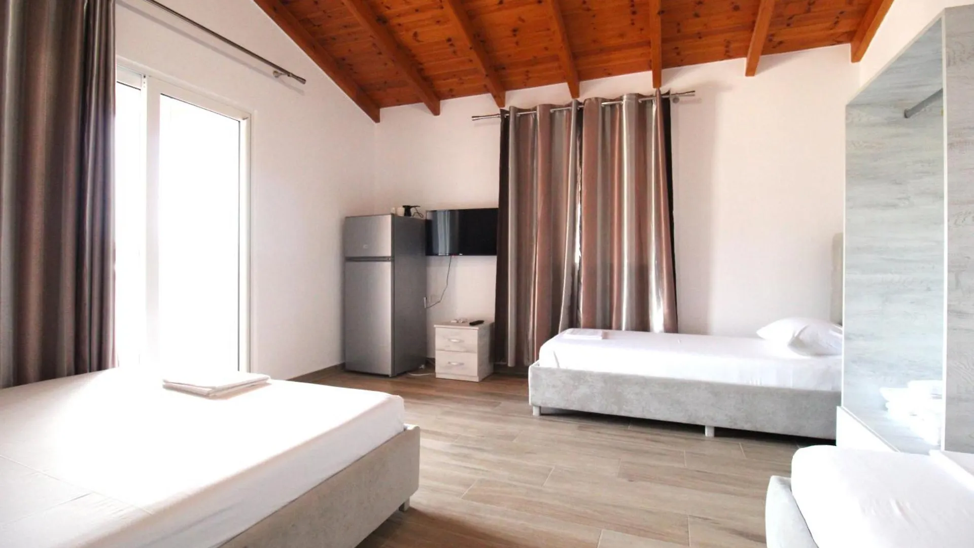 Villa Sunny Ksamil 0*,